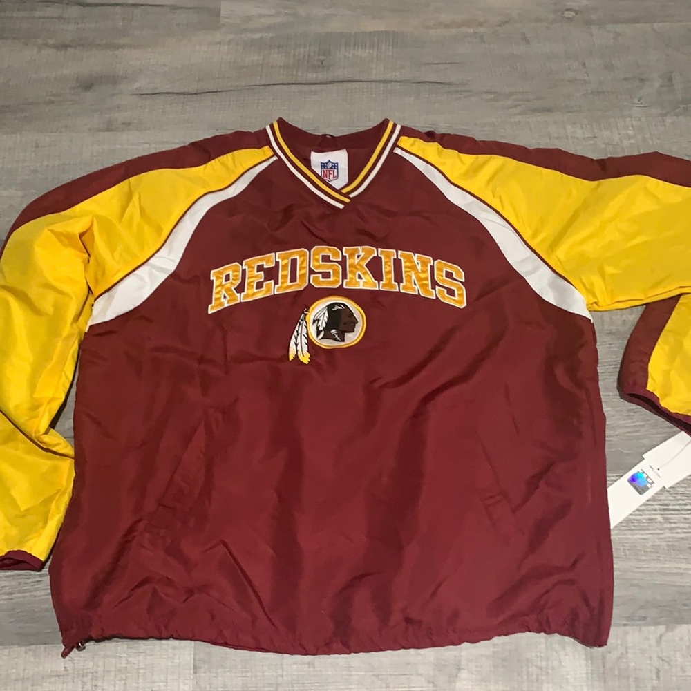 NWT REDSKINS V Neck Men Pullover size XL